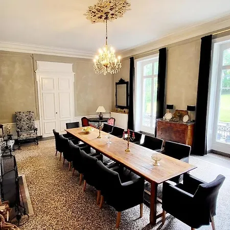 Chateau Les Bardons Villa La Pacaudière