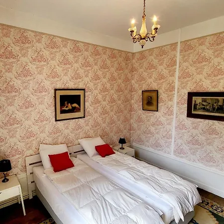 Chateau Les Bardons Villa La Pacaudière