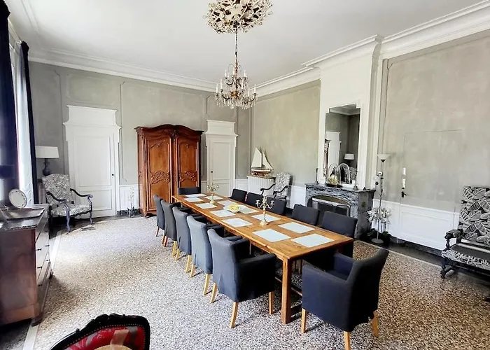 Chateau Les Bardons Villa *